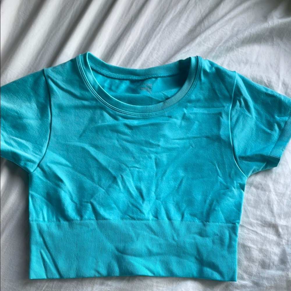 Aerie women’s workout top